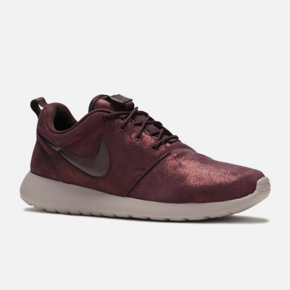 Nike Metallic Brown Sneakers new size 6.5